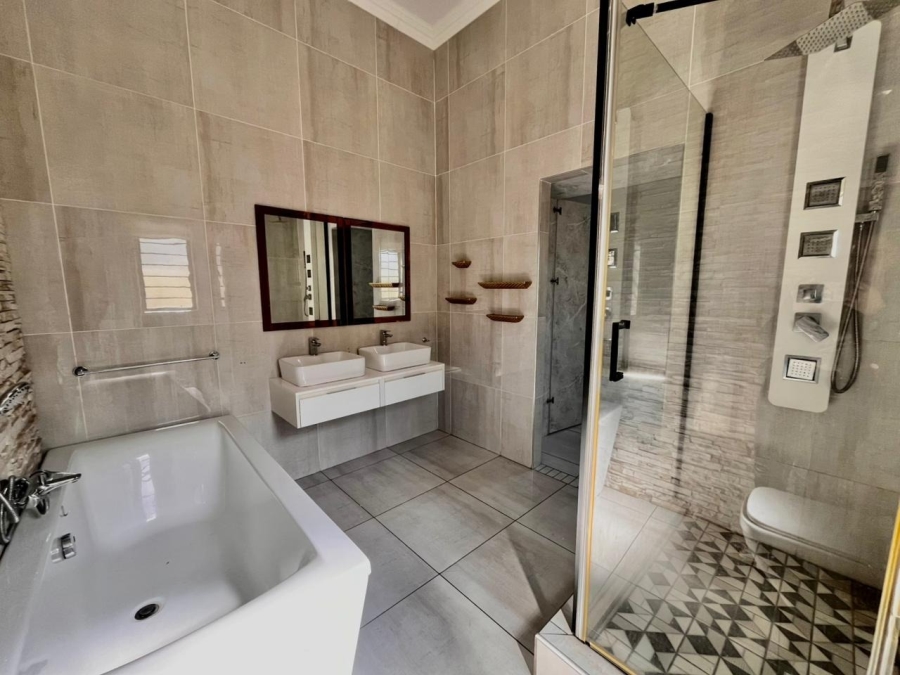 4 Bedroom Property for Sale in Donkerhoek A H North West